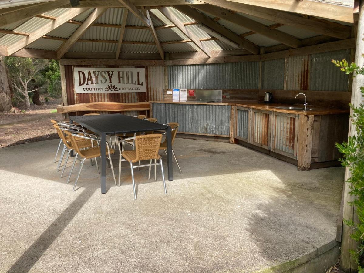 Daysy Hill Country Cottages Port Campbell Exterior foto